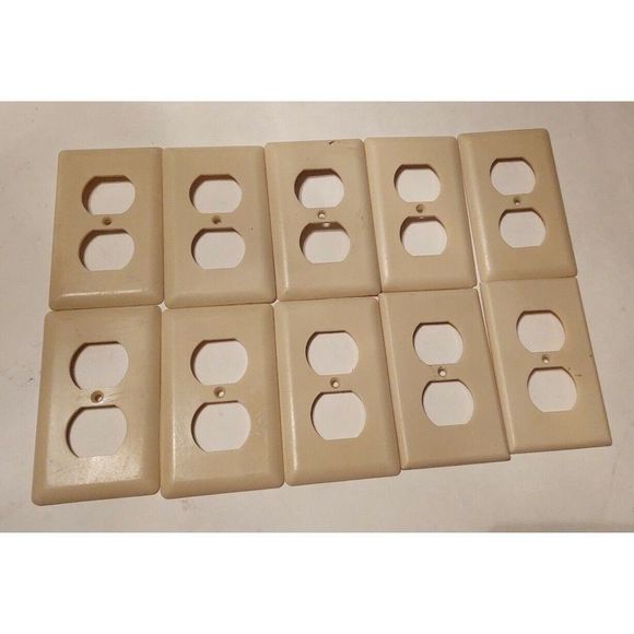10 Vintage Duplex Receptacle Outlet Cover Wall Plates Ivory Bakelight Switch - Picture 1 of 1